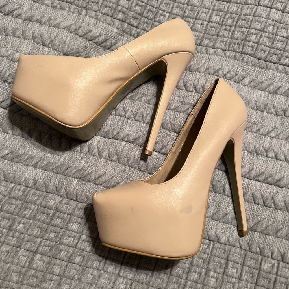 Skyscraper 7” heels. Beige/nude size 7.